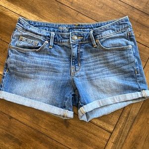 Mossimo midrise midi jean short, size 4/27